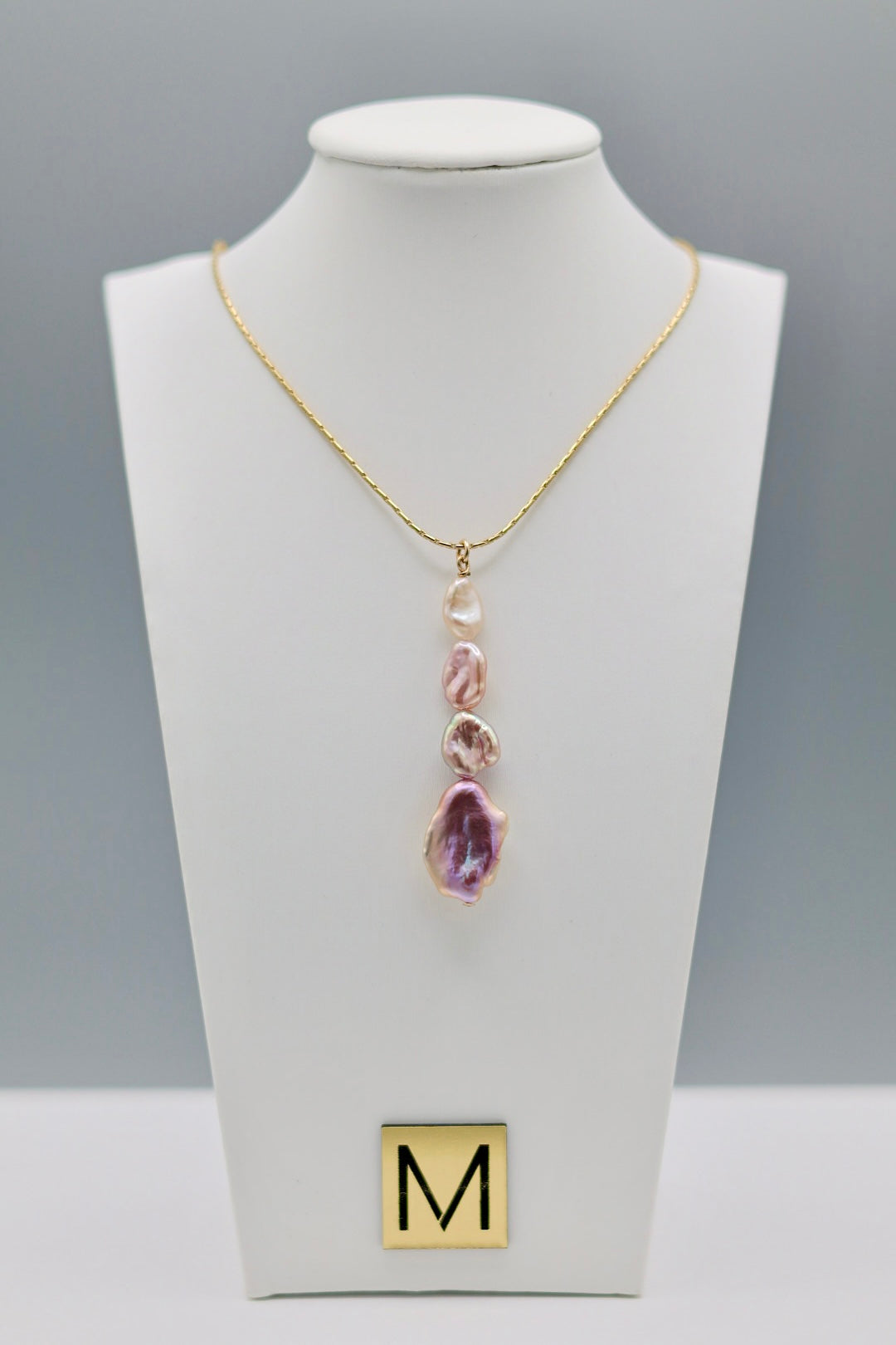 collier jane sur présentoir