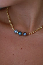 TROIS REINES - Collier