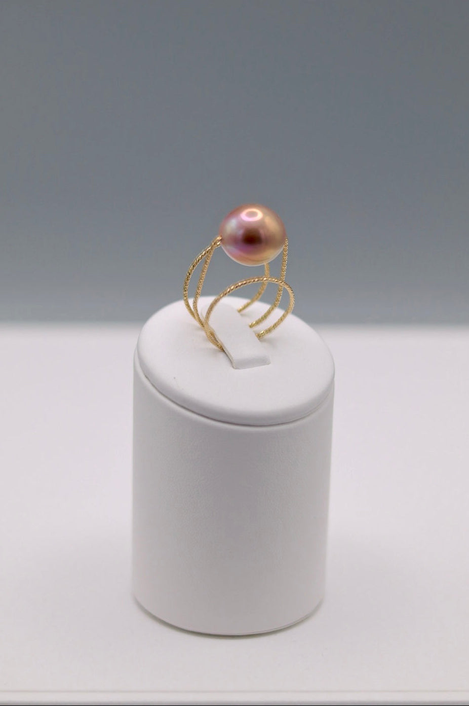 Bague Jade sur présentoir vue 2