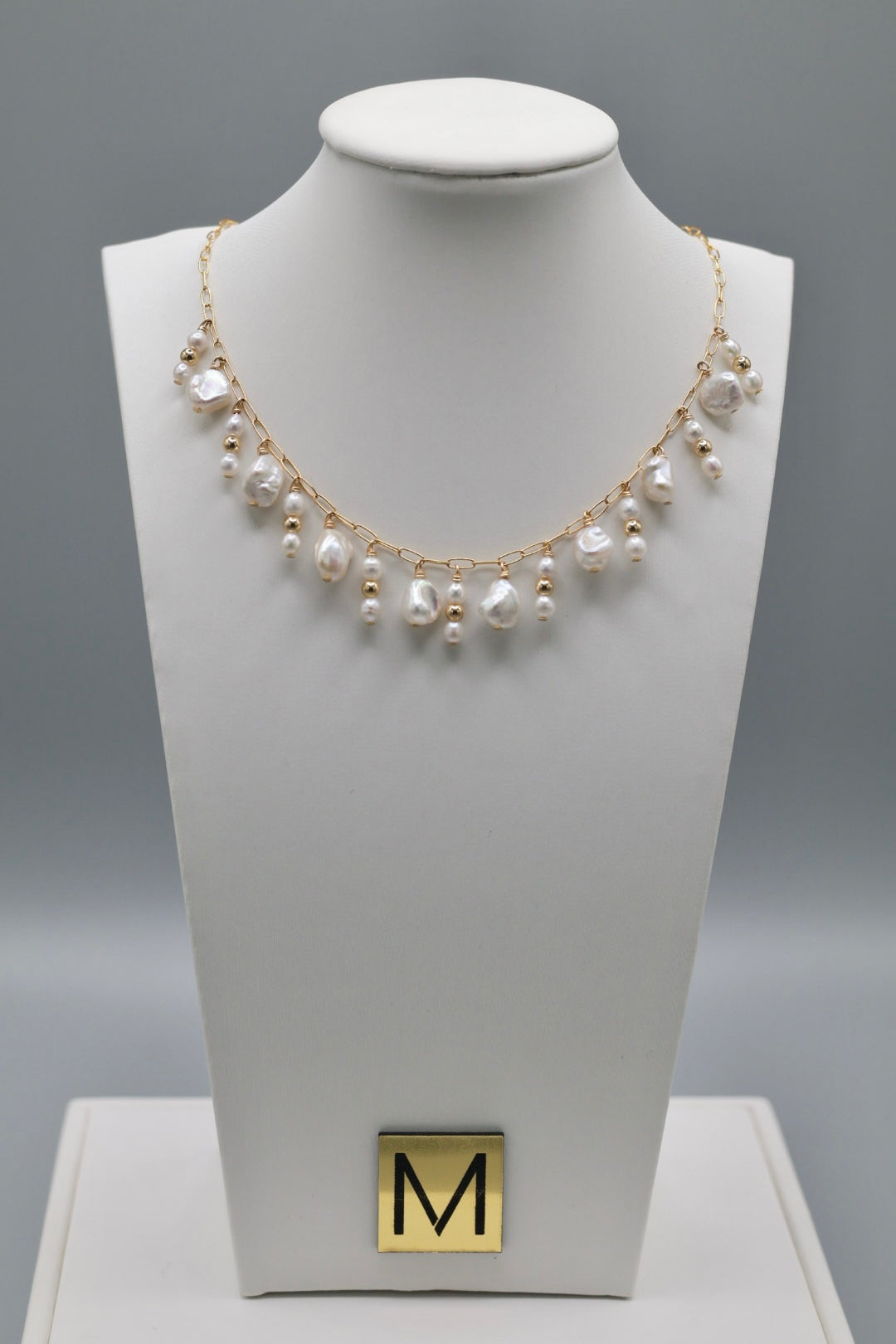 collier chiara sur présentoir