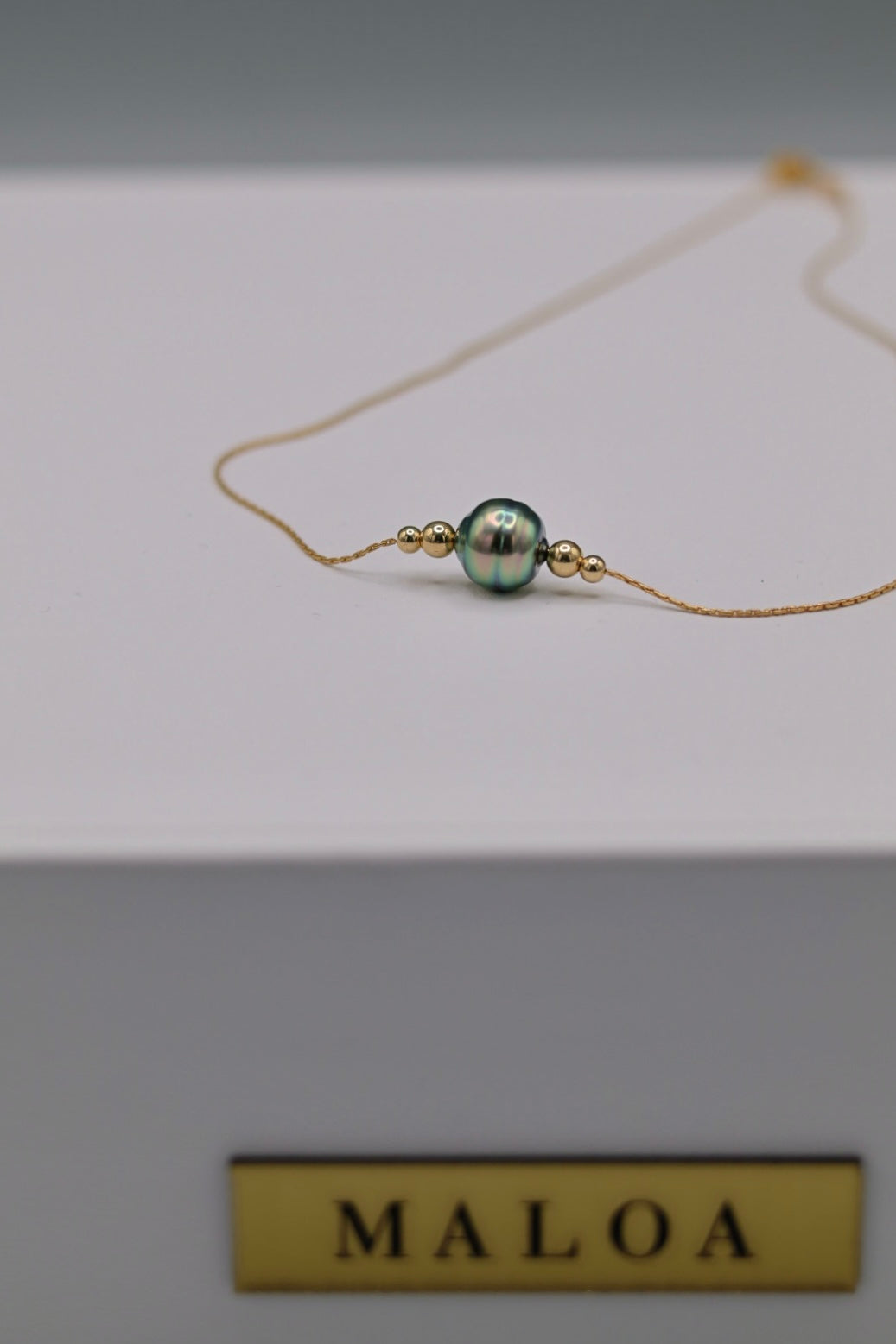 Collier Deep Sea posé