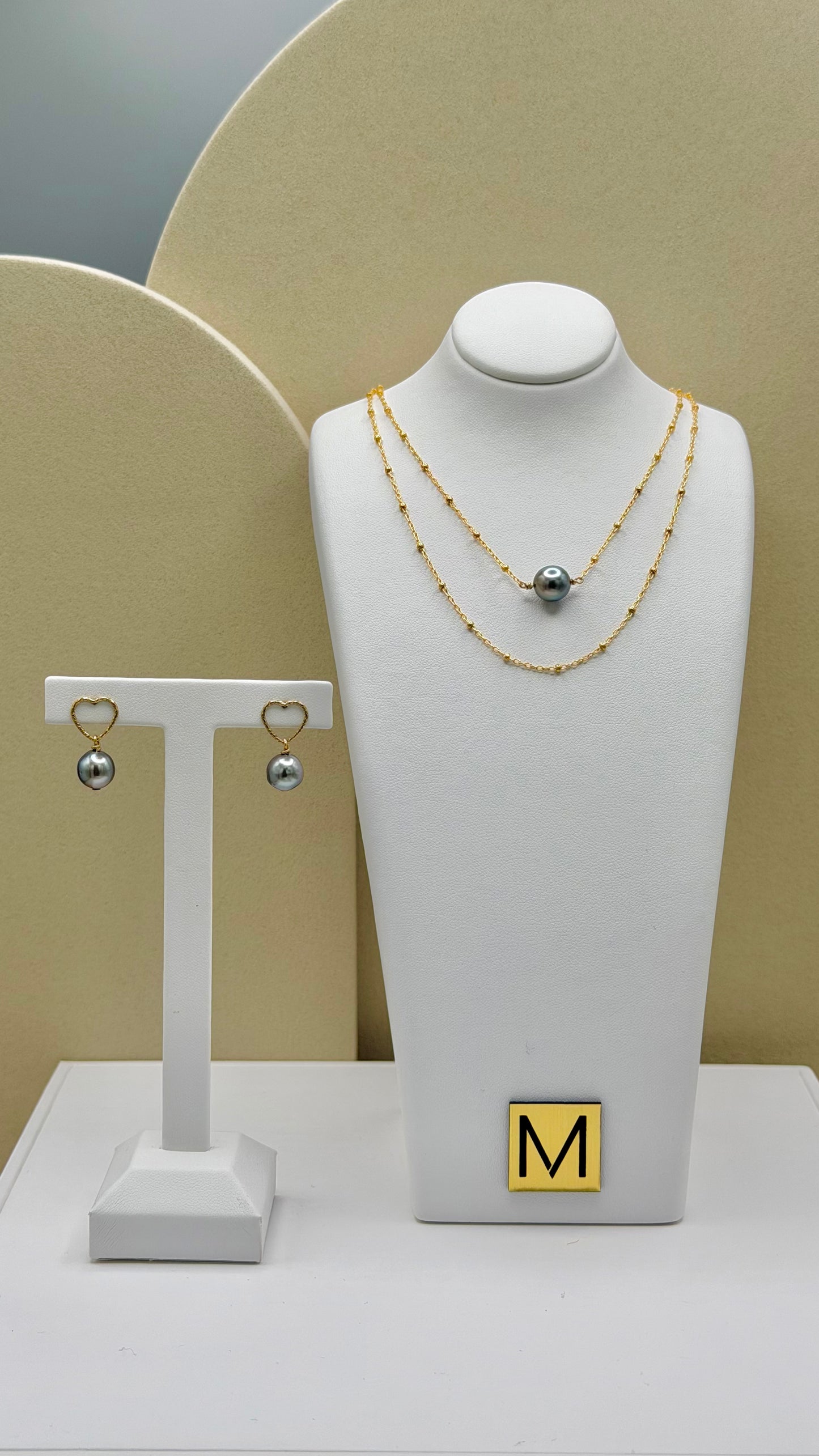 HERE – Parure Collier – Boucles d’oreilles