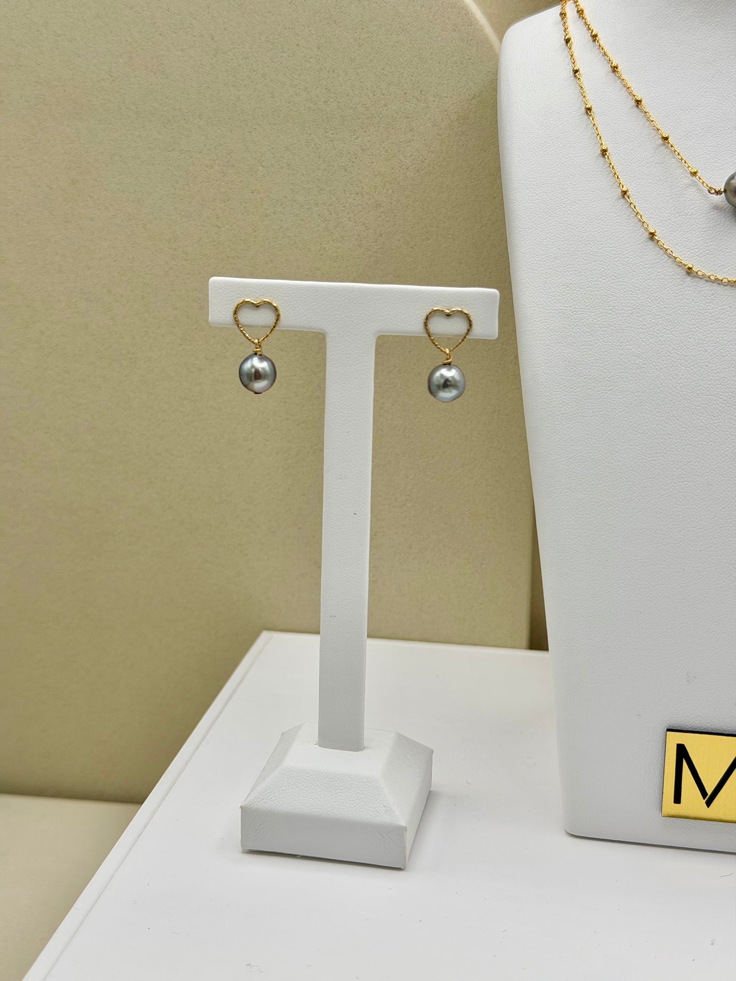 HERE – Parure Collier – Boucles d’oreilles